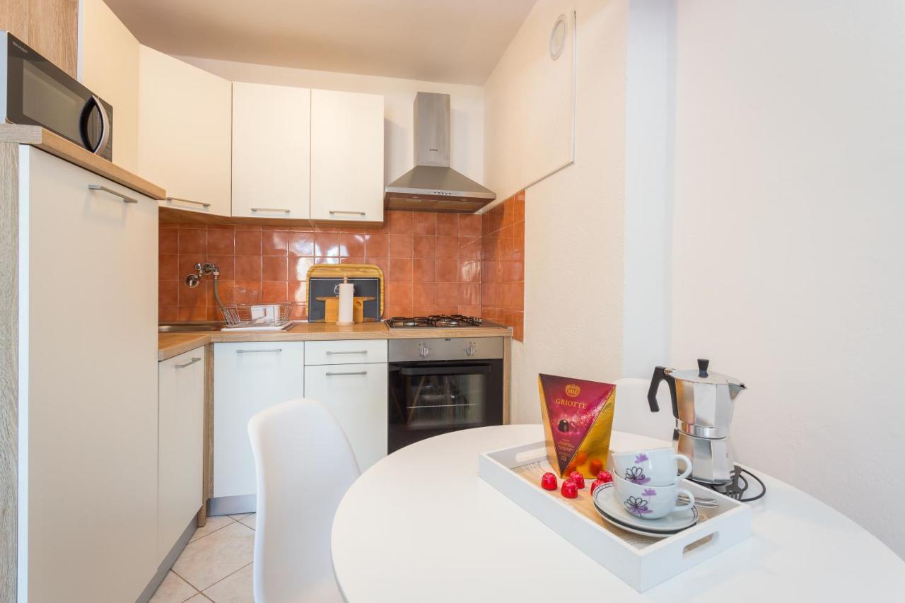 Sunny Apartment Ili Near Amfiteatar プーラ エクステリア 写真