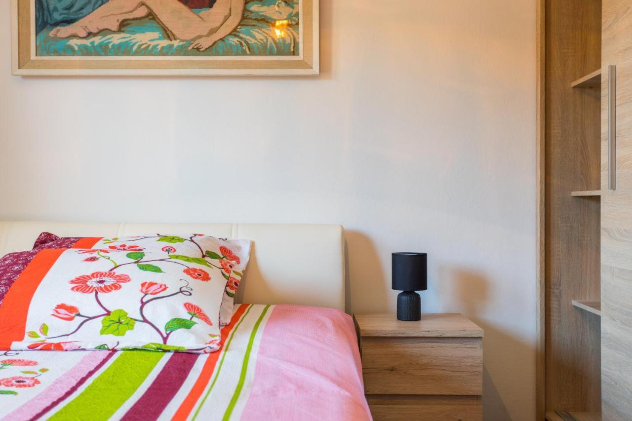Sunny Apartment Ili Near Amfiteatar プーラ エクステリア 写真