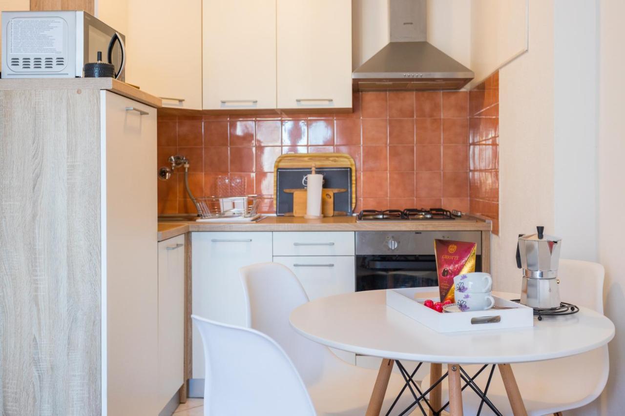 Sunny Apartment Ili Near Amfiteatar プーラ エクステリア 写真