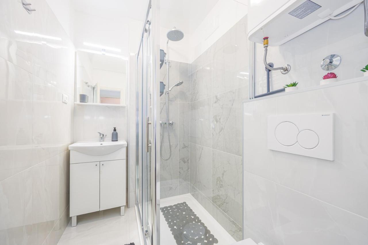 Sunny Apartment Ili Near Amfiteatar プーラ エクステリア 写真